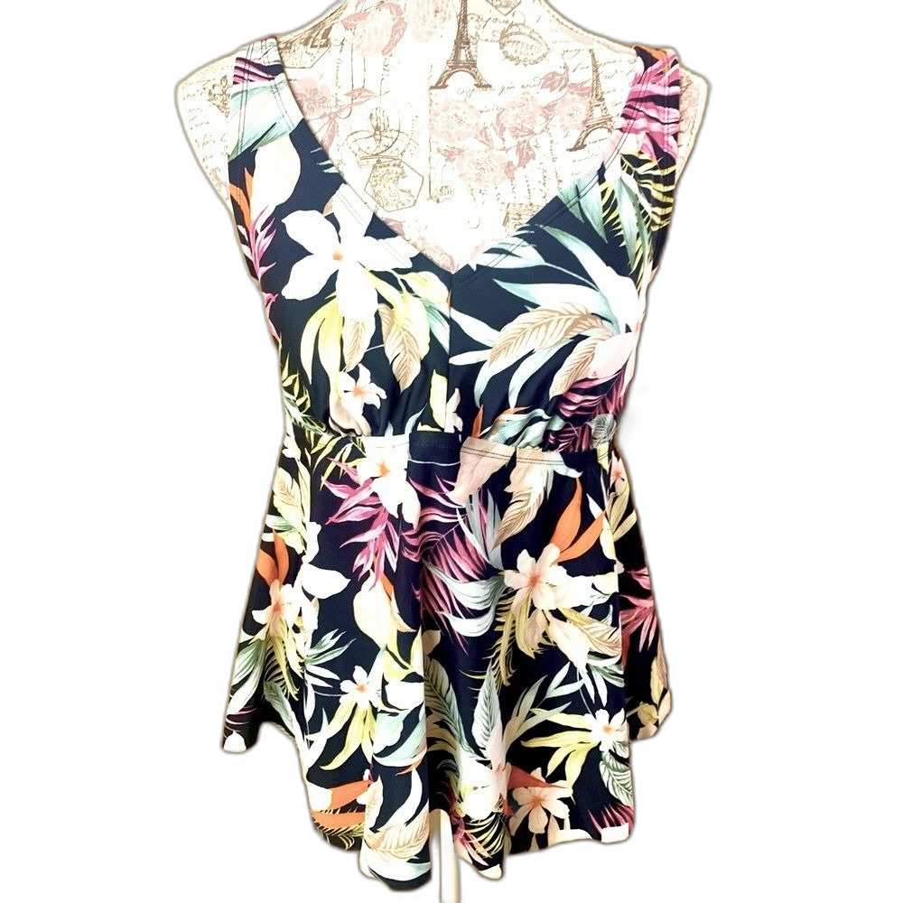 NWT Kona Sol Tankini